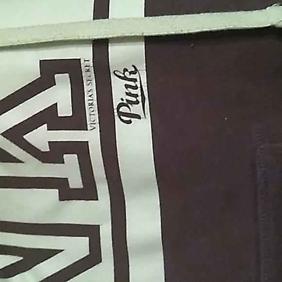 VS PINK  hoodie sweater FINAL
PRICE - Picture 3 of 6